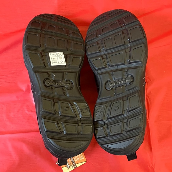 Skechers Loafers-NWT - Picture 5 of 5